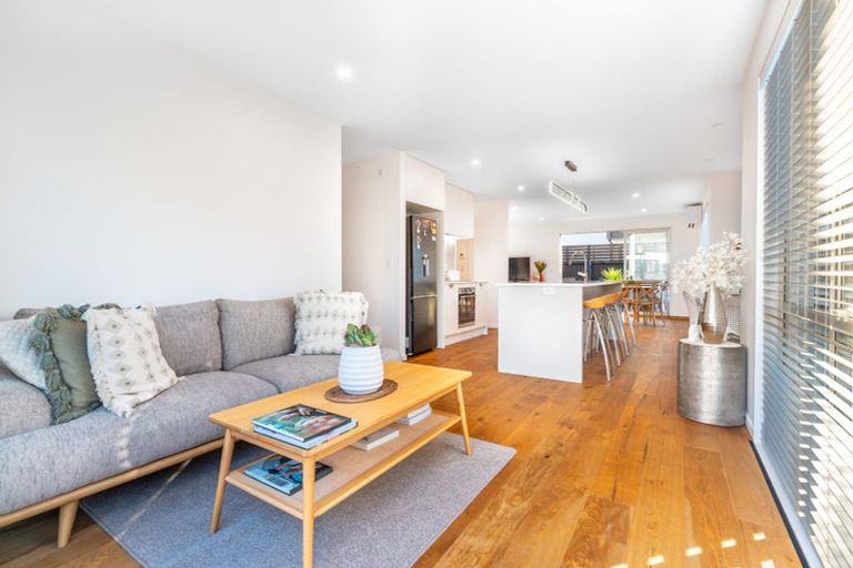 Photo of property in 2/179 Weston Road, St Albans, Christchurch, 8052