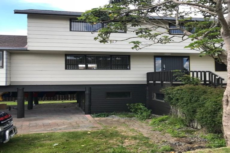 Photo of property in 83 Gilbass Avenue, Hamilton Lake, Hamilton, 3204