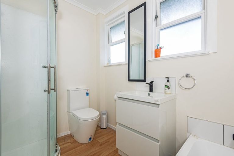 Photo of property in 1 Collins Crescent, Feilding, 4702