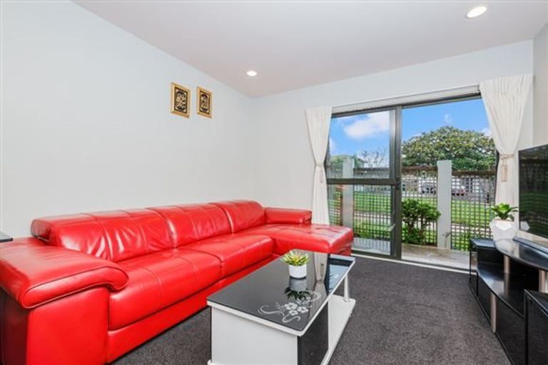 Photo of property in Norfolk Pines, 7/437b Albany Highway, Albany, Auckland, 0632