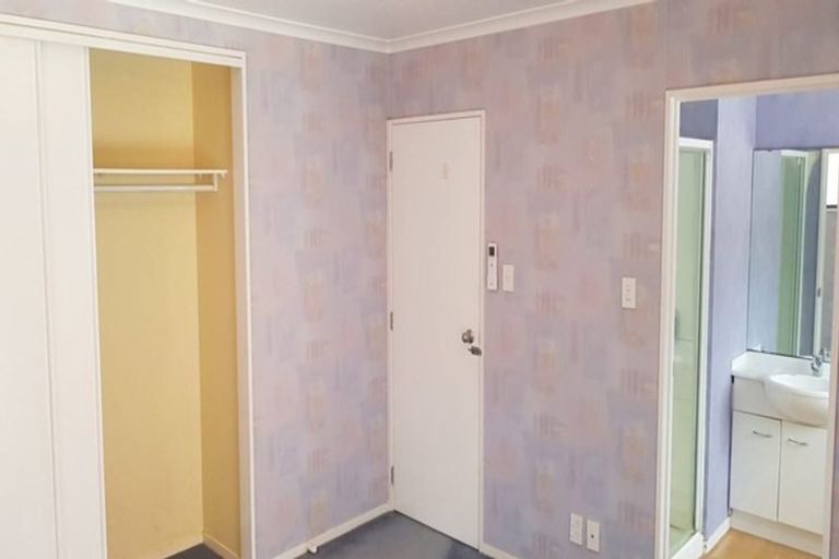 Photo of property in 15 Ashland Place, Weymouth, Auckland, 2103