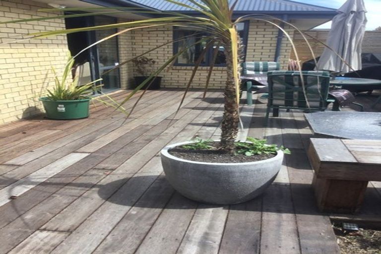 Photo of property in 43a Shortland Street, Wainoni, Christchurch, 8061