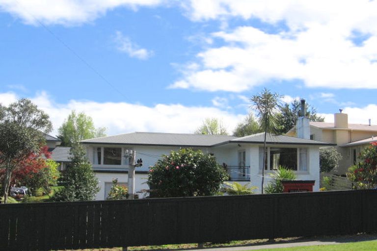 Photo of property in 18 Awanui Street, Hilltop, Taupo, 3330