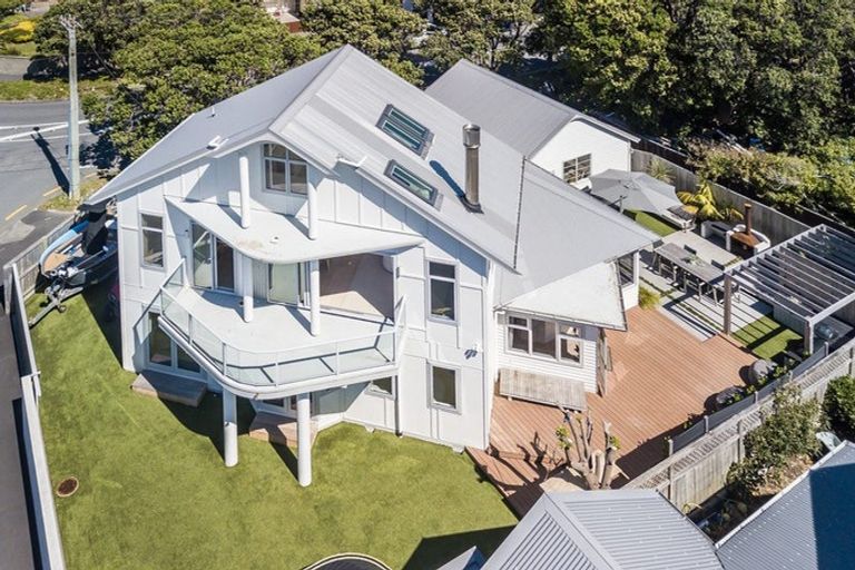 Photo of property in 75 Dundas Street, Seatoun, Wellington, 6022