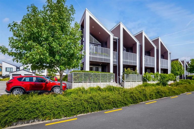 Photo of property in 4/2 Warrant Officer Lane, Hobsonville, Auckland, 0616