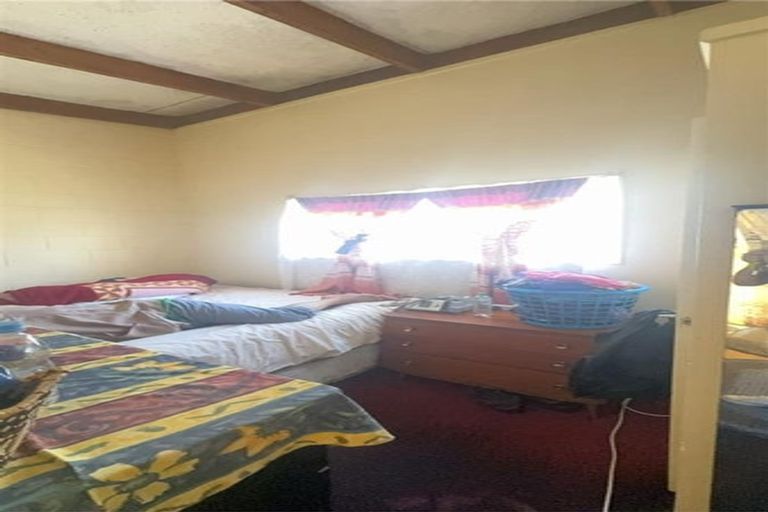 Photo of property in 15a Earlsworth Road, Mangere East, Auckland, 2024