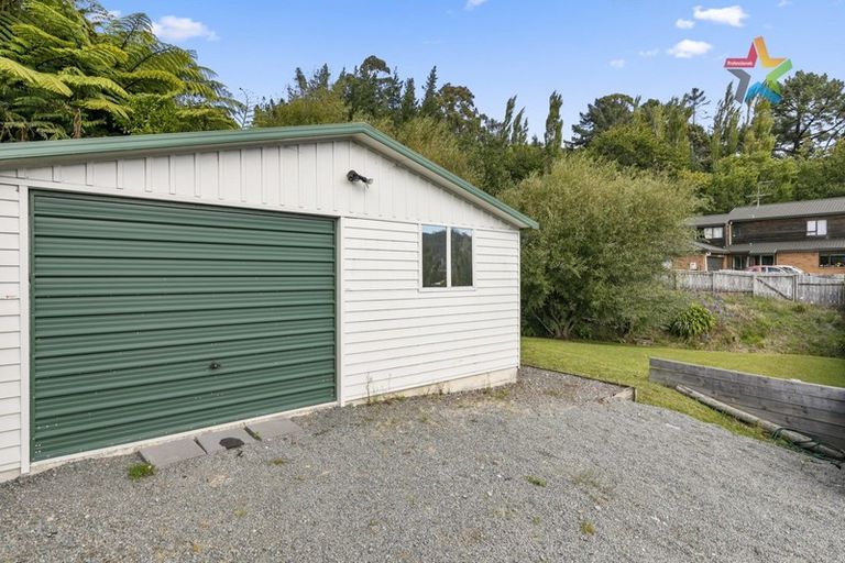 Photo of property in 2/9 Montgomery Street, Stokes Valley, Lower Hutt, 5019