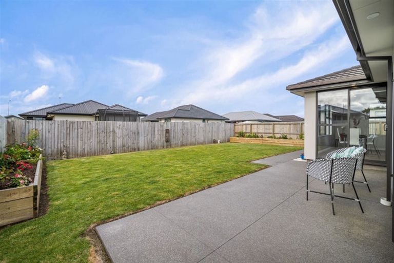 Photo of property in 10 Kingsbridge West, Burwood, Christchurch, 8083