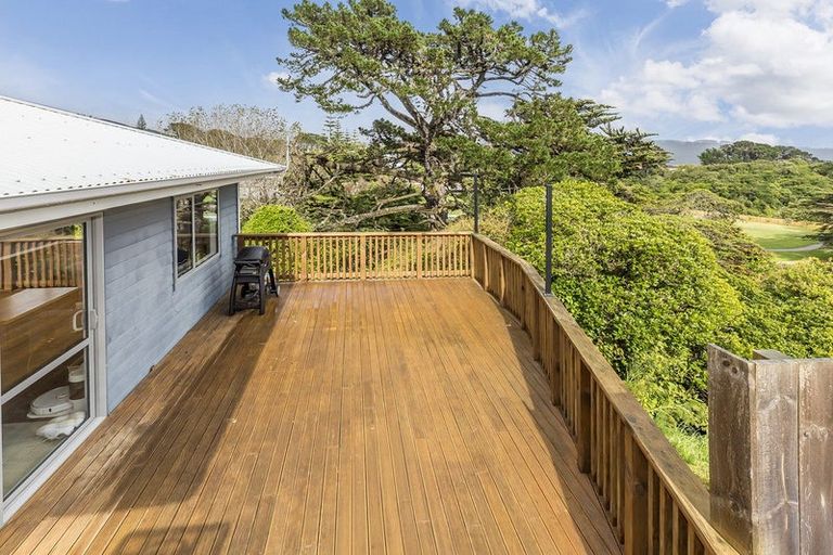 Photo of property in 17a Gloucester Street, Cannons Creek, Porirua, 5024