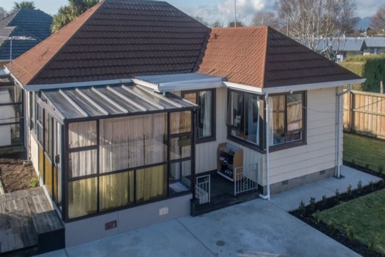 Photo of property in 35 Manurere Street, Hei Hei, Christchurch, 8042