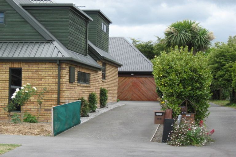 Photo of property in 2/18 Juniper Place, Burnside, Christchurch, 8053