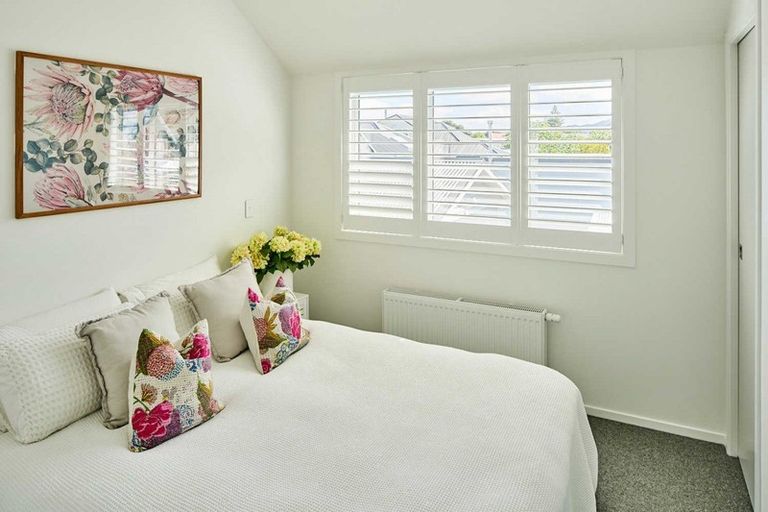 Photo of property in 79b Oroua Street, Eastbourne, Lower Hutt, 5013