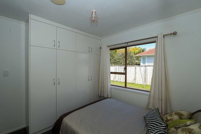 Photo of property in 1/8 Koromiko Street, New Lynn, Auckland, 0600