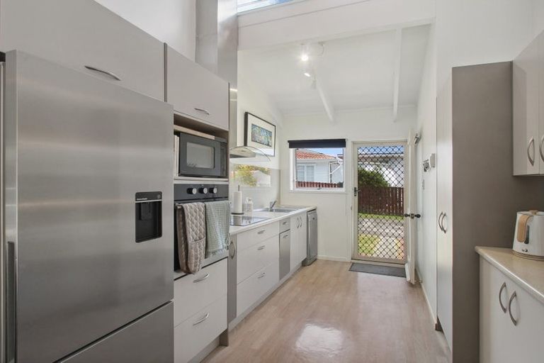 Photo of property in 3/42 James Laurie Street, Henderson, Auckland, 0612