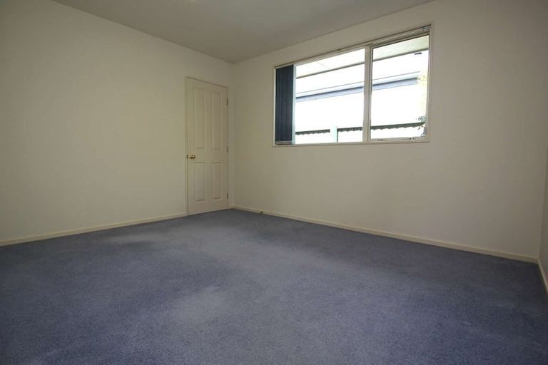 Photo of property in 17 Durrell Way, Rolleston, 7614