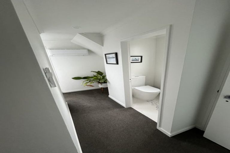 Photo of property in 1/8 Azimuth Place, Whitby, Porirua, 5024