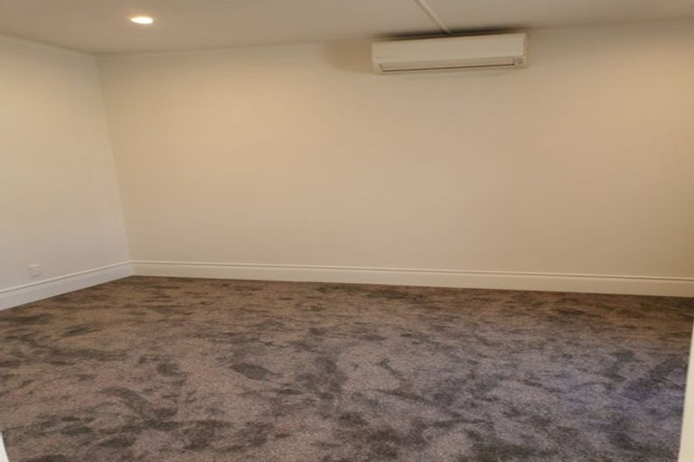 Photo of property in 4/141 Colwill Road, Massey, Auckland, 0614