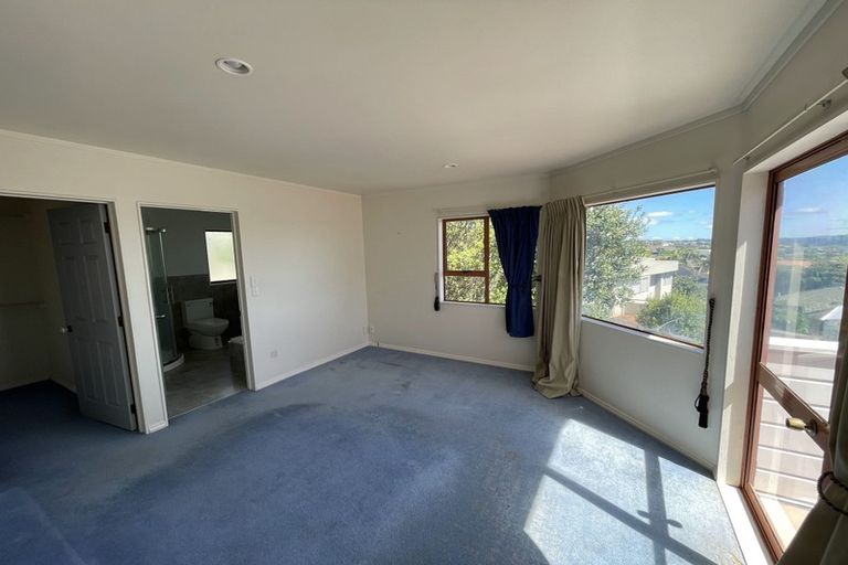 Photo of property in 45 Tenbless Court, Unsworth Heights, Auckland, 0632