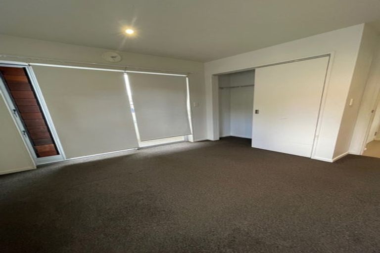 Photo of property in 6a/71 Spencer Road, Oteha, Auckland, 0632