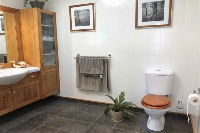 Photo of property in 64 Ross Street, Grasmere, Invercargill, 9810