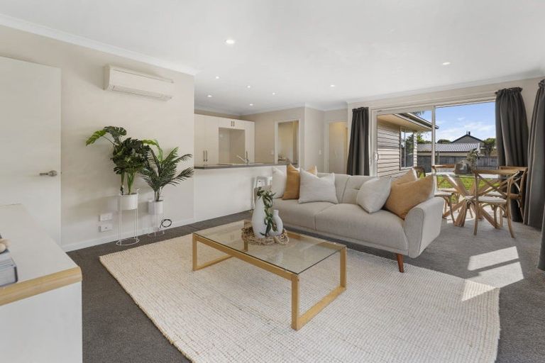 Photo of property in 140 Palmers Road, New Brighton, Christchurch, 8083