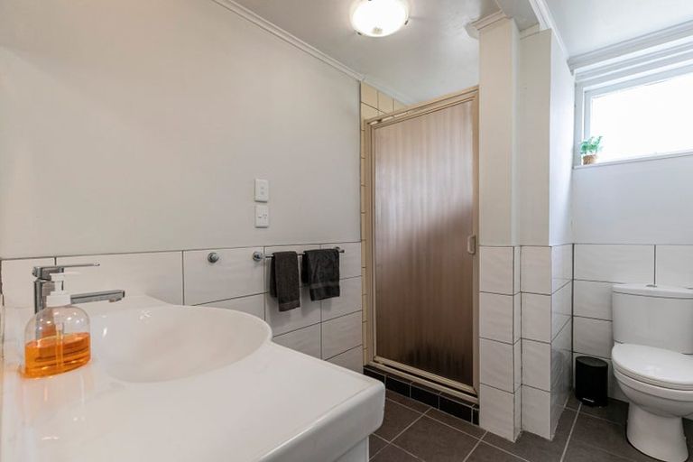 Photo of property in 250 Don Buck Road, Massey, Auckland, 0614