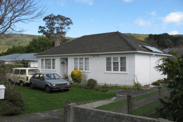 Photo of property in 16 Wood Street, Wainuiomata, Lower Hutt, 5014