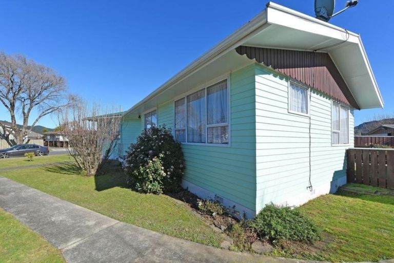 Photo of property in 20 Mcleod Street, Elderslea, Upper Hutt, 5018
