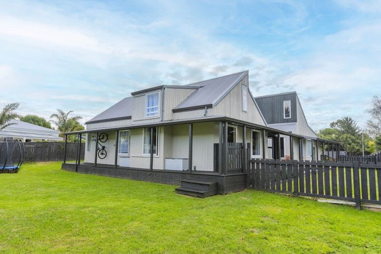 Photo of property in 12 Kew Grove, Raumati Beach, Paraparaumu, 5032