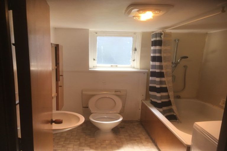 Photo of property in 12 Cottleville Terrace, Thorndon, Wellington, 6011