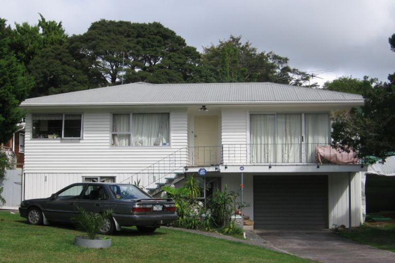 Photo of property in 13 Takapu Street, Henderson, Auckland, 0612
