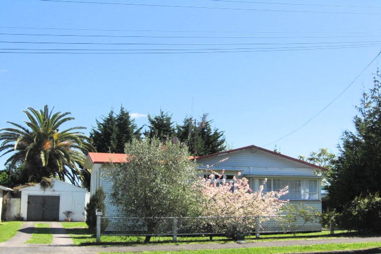 Photo of property in 13 Hakanoa Street, Huntly, 3700