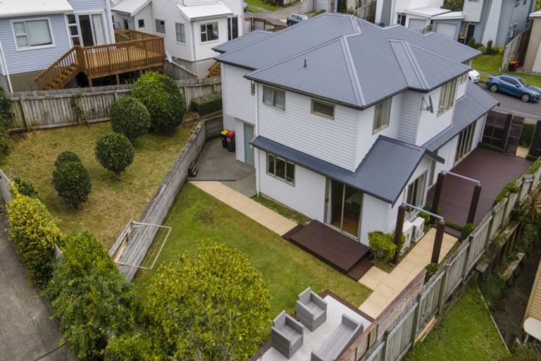 Photo of property in 29 Erlestoke Crescent, Churton Park, Wellington, 6037