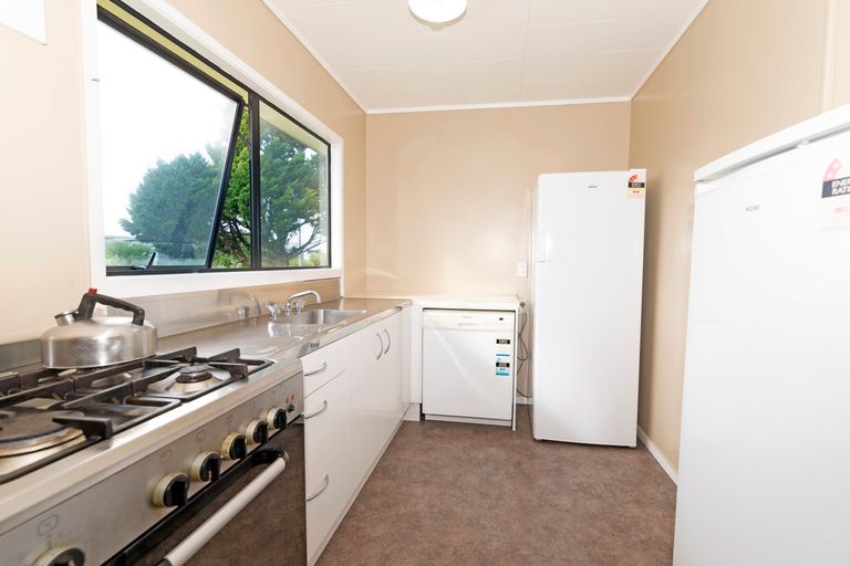 Photo of property in 2/1 Silverstone Place, Henderson, Auckland, 0612