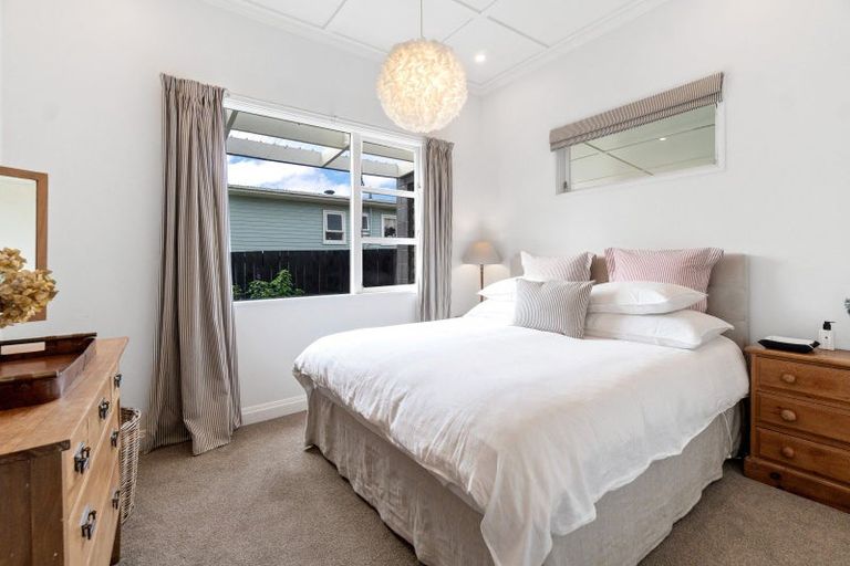 Photo of property in 236 Birkdale Road, Birkdale, Auckland, 0626