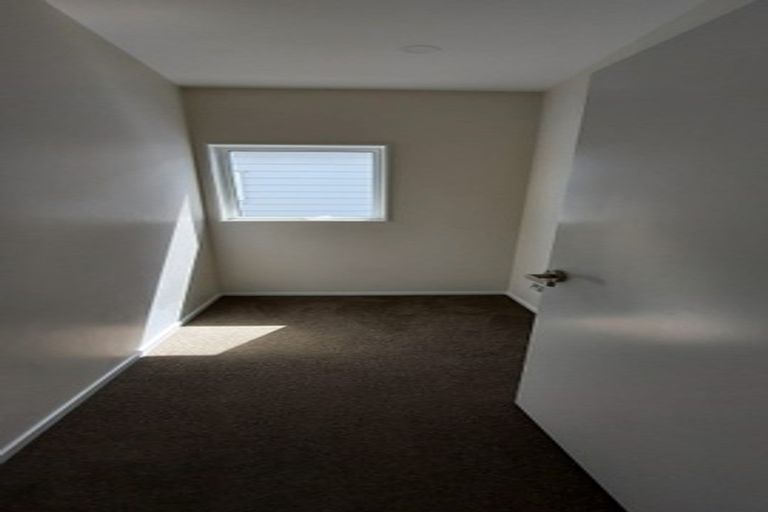 Photo of property in 37 Lockheed Street, Hobsonville, Auckland, 0618