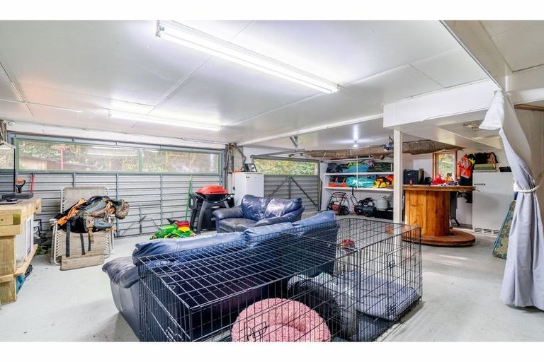 Photo of property in 21 Lewis Street, Gore, 9710