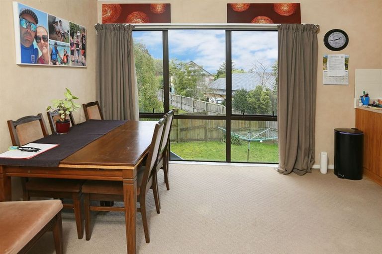 Photo of property in 7 Miriam Corban Heights, Henderson, Auckland, 0612
