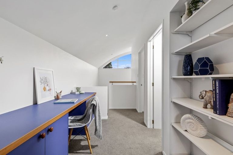 Photo of property in 2/22 Rangatira Road, Birkenhead, Auckland, 0626