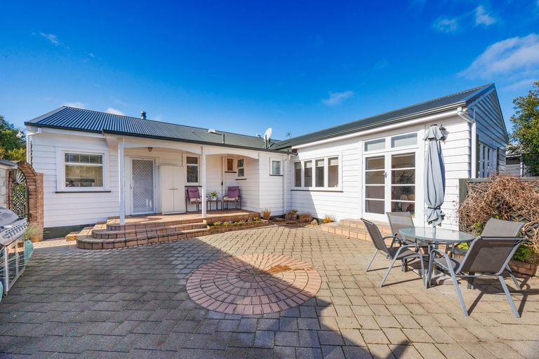 Photo of property in 21 Karina Terrace, Roslyn, Palmerston North, 4414