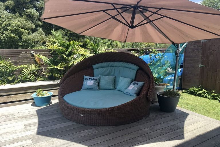 Photo of property in 11f Clearwater Cove, West Harbour, Auckland, 0618