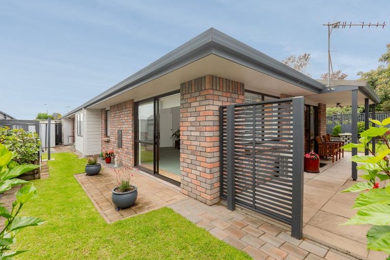 Photo of property in 6b Esmeralda Street, Welcome Bay, Tauranga, 3112