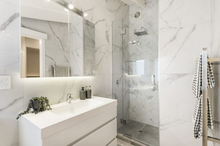 Photo of property in 39 Doment Crescent, Orewa, 0931