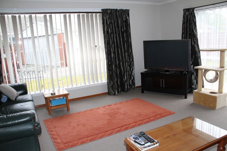 Photo of property in 10 Aztec Place, Redwood, Christchurch, 8051