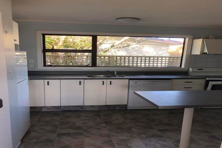 Photo of property in 3 Pelorous Street, Paparangi, Wellington, 6037