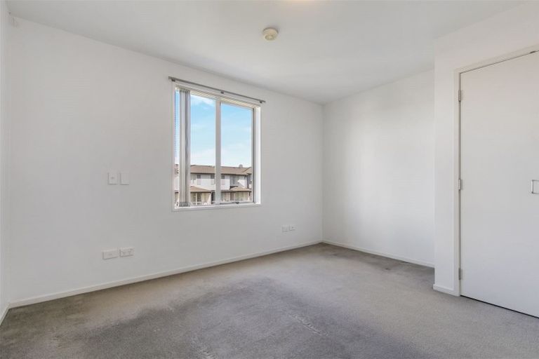 Photo of property in 5/34 Opito Way, East Tamaki, Auckland, 2013