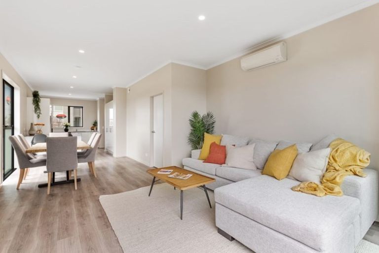 Photo of property in 22 Peihana Road, Hobsonville, Auckland, 0616