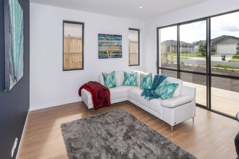 Photo of property in 297 Harbourside Drive, Karaka, Papakura, 2113