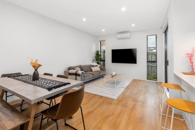 Photo of property in 4b Halberg Street, Glenfield, Auckland, 0629