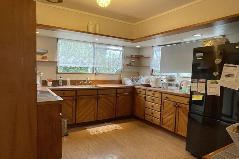 Photo of property in 2/62 Stanniland Street, Sunnyhills, Auckland, 2010